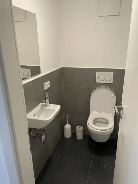Wunderschöne 2-Zimmer-Wohnung im Dachgeschoss direkt am Wasser — photo 1